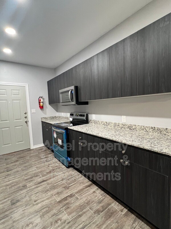 5909 Puffin Ave in Palmhurst, TX - Building Photo - Building Photo