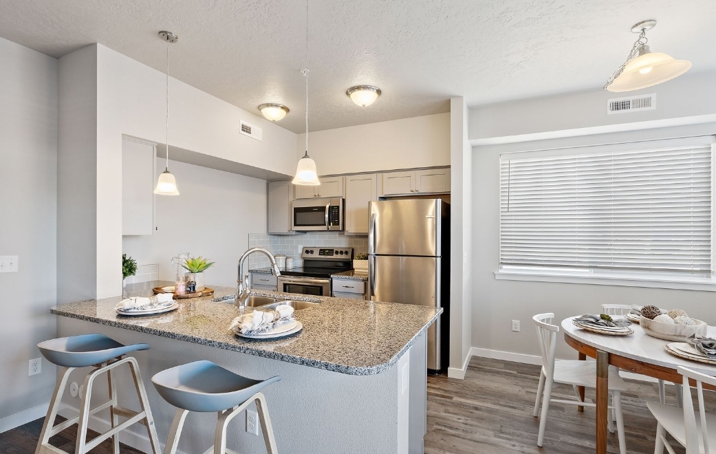 Sunnyvale Village Townhomes in Nampa, ID - Foto de edificio