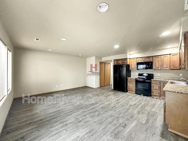 2716 N Fox Rd in Spokane Valley, WA - Building Photo - Building Photo