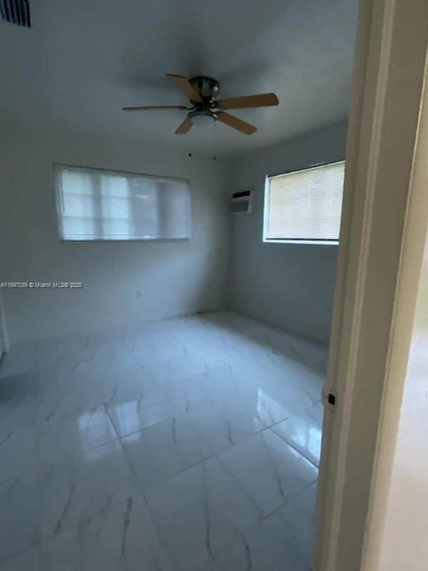 2760 NW 47th St in Miami, FL - Building Photo - Building Photo