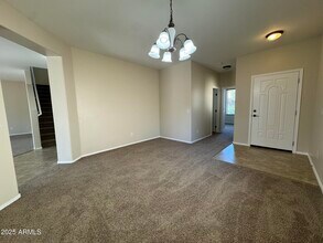 2311 W Hunter Ct in Phoenix, AZ - Building Photo - Building Photo