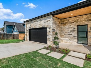 1009 Lipan Trail in Austin, TX - Building Photo - Building Photo