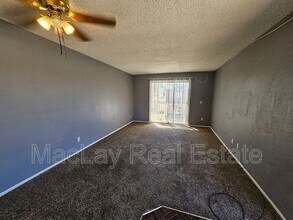 2801 E Monte Cristo Ave in Phoenix, AZ - Foto de edificio - Building Photo