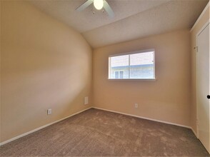 15019 Yorktown Colony Dr in Houston, TX - Building Photo - Building Photo