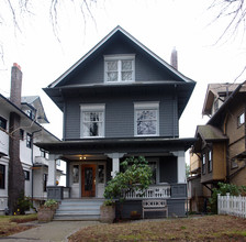 5026 17th Ave NE in Seattle, WA - Building Photo - Building Photo