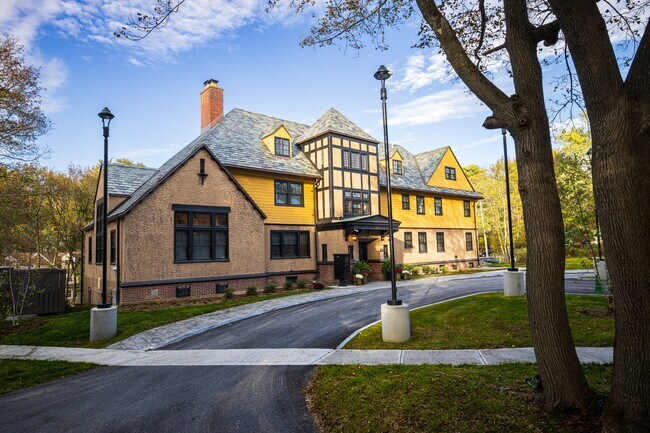 property at 105 Westbourne Ln