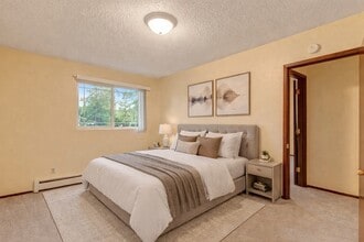 Brighton Woods in Anchorage, AK - Building Photo - Building Photo