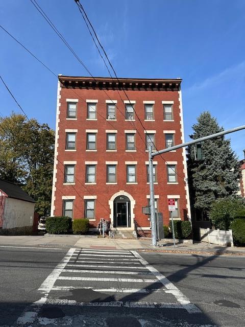 107 Lincoln Ave in New Rochelle, NY - Building Photo