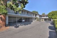 655 Mariposa Avenue Apartments in Mountain View, CA - Foto de edificio - Building Photo