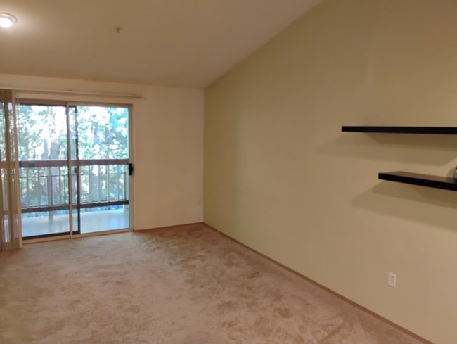 23323 Cedar Way in Mountlake Terrace, WA - Building Photo - Building Photo