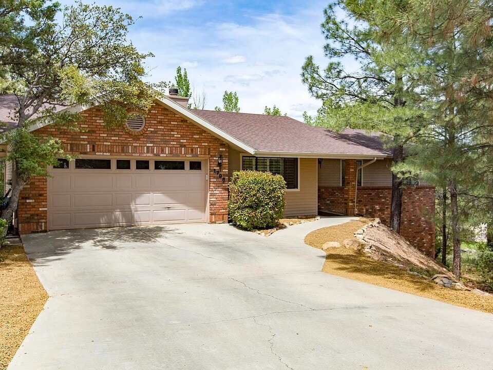1796 Rolling Hills Dr in Prescott, AZ - Building Photo