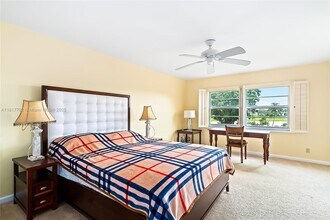 4500 Gefion Ct, Unit 304 in Greenacres, FL - Building Photo - Building Photo