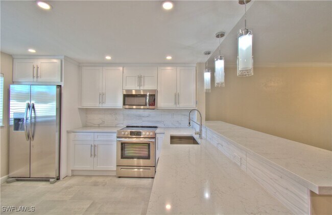 2360 Naples Trace Cir in Naples, FL - Building Photo - Building Photo