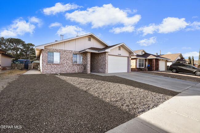 3449 Yellow Rose St in El Paso, TX - Building Photo - Building Photo