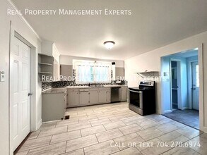 319 Doster Ave in Mooresville, NC - Building Photo - Building Photo