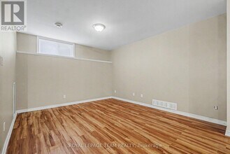 1602 Belcourt Blvd in Ottawa, ON - Building Photo - Building Photo