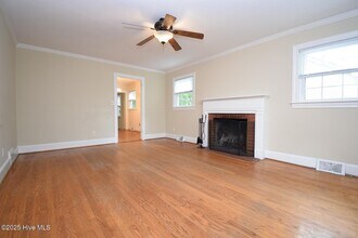 1415 N Overlook Dr in Greenville, NC - Building Photo - Building Photo