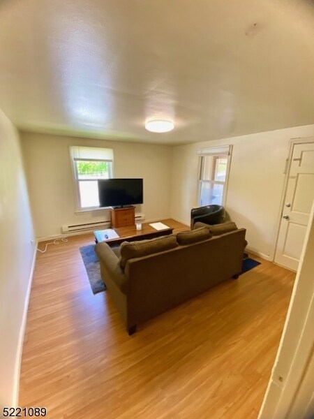 3 Hillside Ave in Newton, NJ - Building Photo