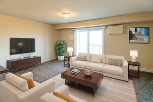 Jefferson Creek in Dickinson, ND - Building Photo