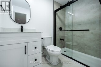 21 Willson Dr in Thorold, ON - Building Photo - Building Photo