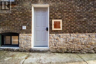 33 Parkview Gardens in Toronto, ON - Building Photo - Building Photo