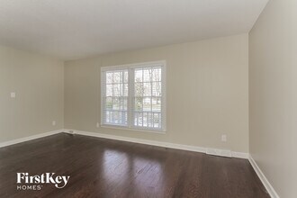 10601 Parlor Rd in Charlotte, NC - Building Photo - Building Photo