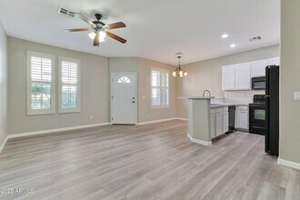 6710 E University Dr in Mesa, AZ - Building Photo - Building Photo