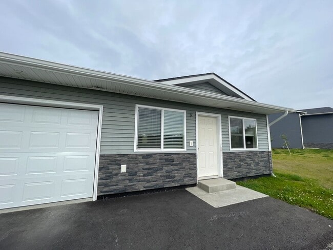 property at 1550 N Tinitun Cir