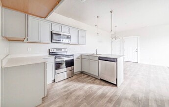 551 N 360 W in Vineyard, UT - Building Photo - Building Photo