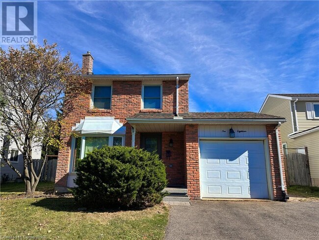 118 Rolling Meadows Dr in Kitchener, ON - Building Photo - Building Photo