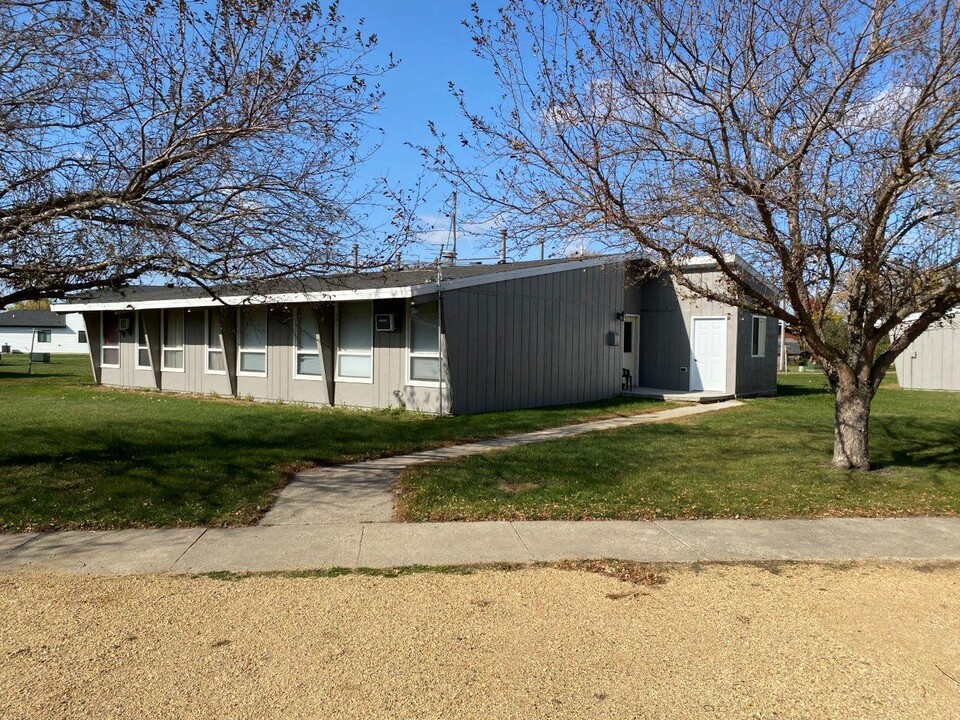 Flats on 5th in Estelline, SD - Foto de edificio