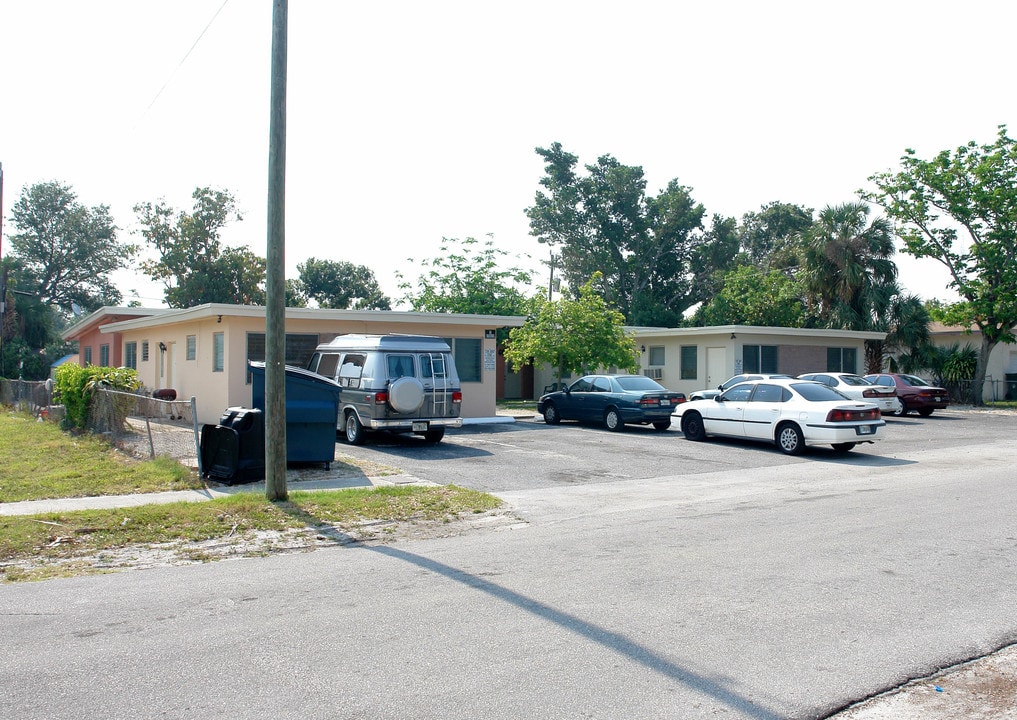 436 NW 15th Way in Fort Lauderdale, FL - Building Photo