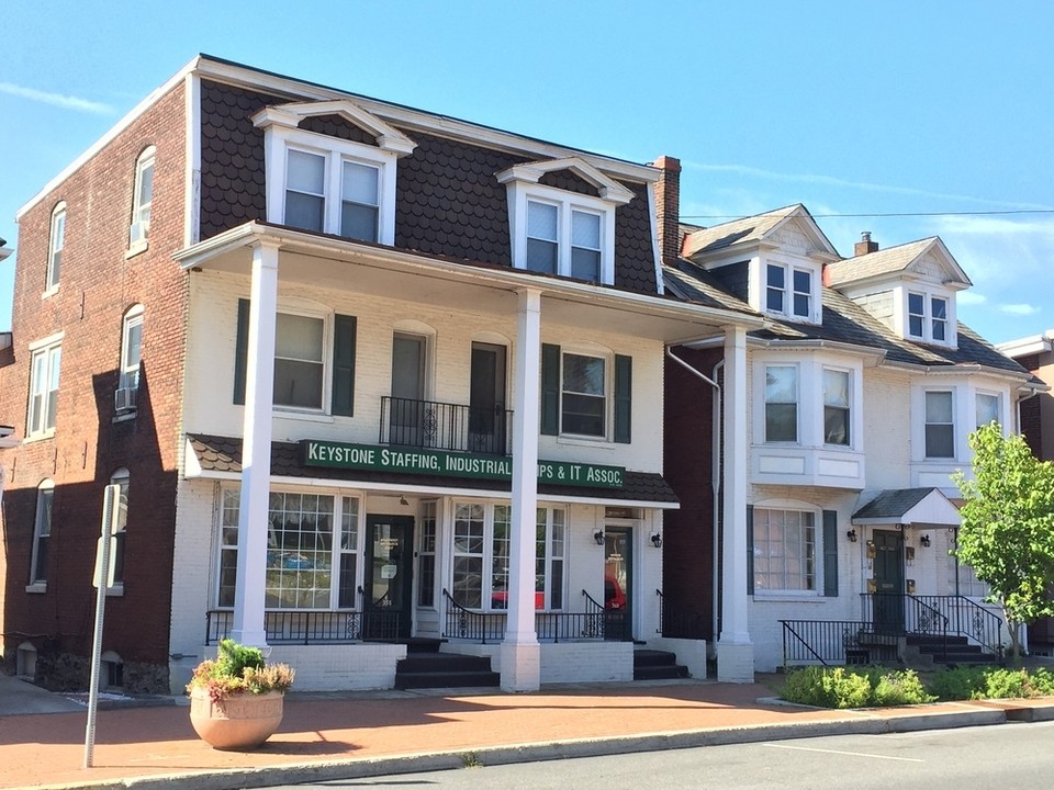 Mixed Use - 358-364 Market Street in Lemoyne, PA - Building Photo