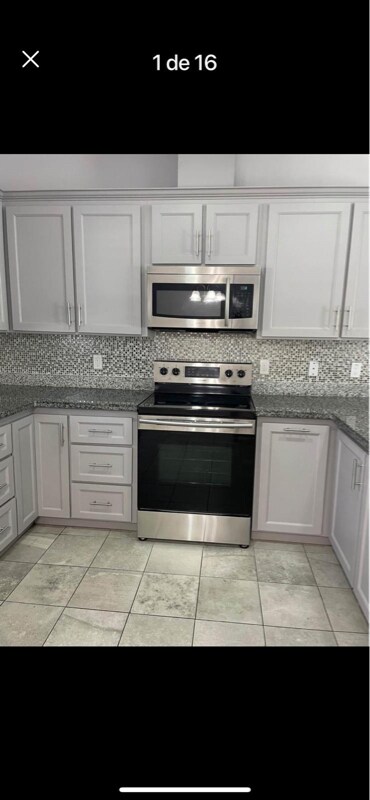 1008 E la Cantera Ave