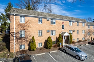 Villages of Westbrook in Clifton Heights, PA - Building Photo