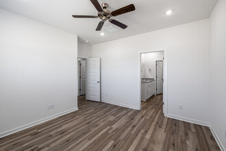 Flyway Meadows in Lowell, AR - Building Photo - Interior Photo