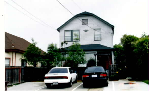 638 57th St in Oakland, CA - Foto de edificio - Building Photo