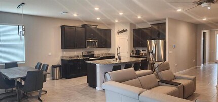 16966 Oval Rum Dr in Wimauma, FL - Building Photo - Building Photo