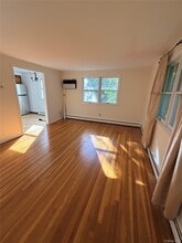 7 Dickinson Ave in East Northport, NY - Building Photo - Building Photo