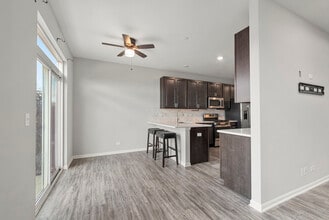 2045 Stuttle Rd in Batavia, IL - Building Photo - Building Photo