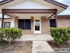 2002 Cassandra St in San Antonio, TX - Building Photo - Building Photo