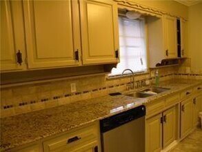 7274 Hardisty St in Richland Hills, TX - Building Photo - Building Photo