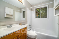 405 Angora Dr NE photo'