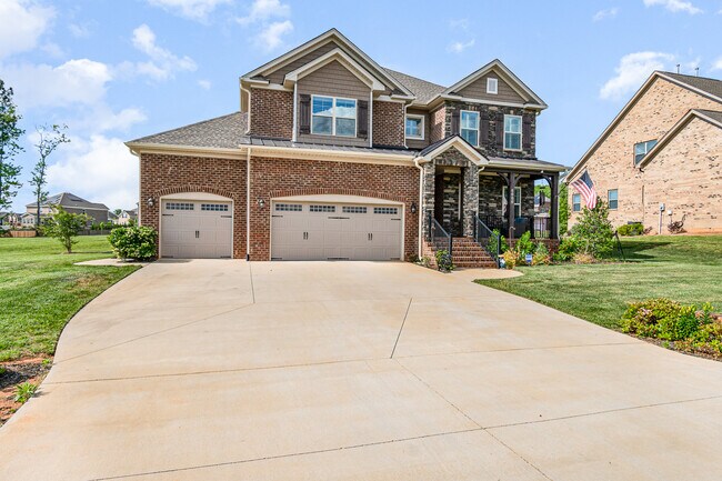 6006 Tanoak Ct in Stokesdale, NC - Building Photo - Building Photo