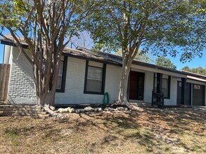 1315 White Rock Dr in San Antonio, TX - Building Photo - Building Photo