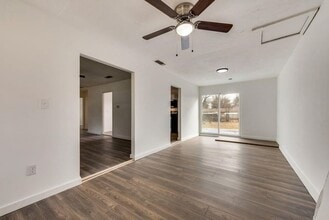 3864 Castle Hills Dr in Dallas, TX - Building Photo - Building Photo