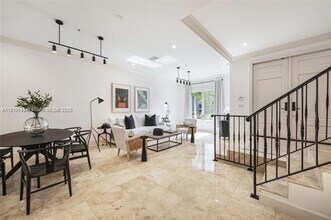 7430 SW 56th Ct in Miami, FL - Building Photo - Building Photo