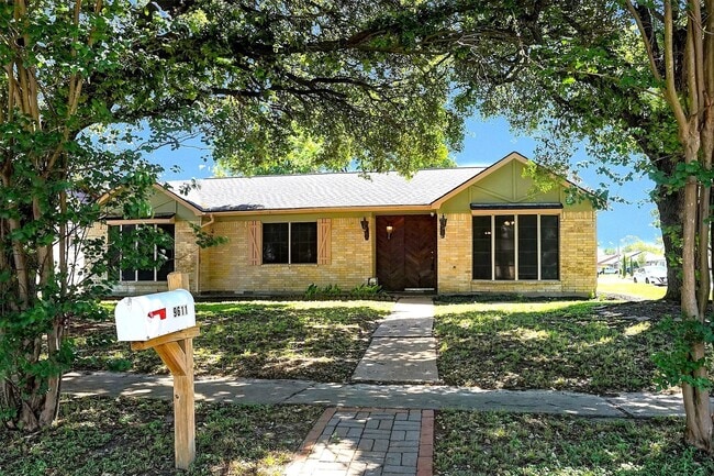 property at 9611 Huntington Hill Dr