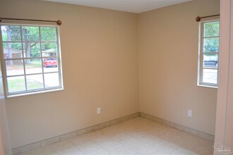 7145 Pearson Rd in Pensacola, FL - Building Photo - Building Photo