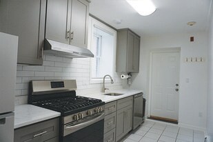 27 Lambert St, Unit 1L in Cambridge, MA - Building Photo